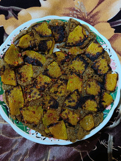 A picture of Kuttu waterchestnut flour pumpkin pie.