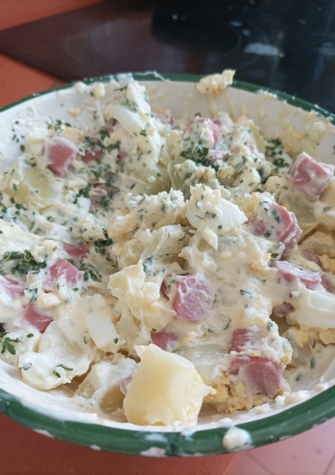 Una foto de Ensalada fría de salchicha