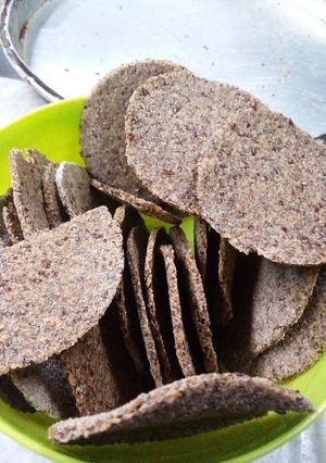 Una foto de Lentejuelas, galleta crocante harina lino e integral y rapiditas