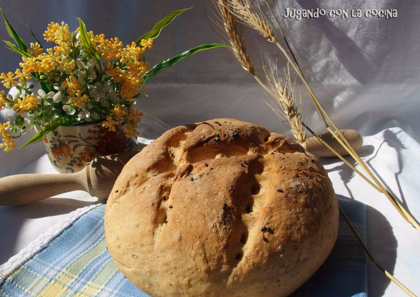 Pan exprés con semillas y aroma de ajo - Manual y Thermomix