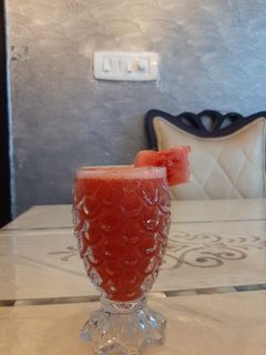 वाटरमेलन जूस (watermelon juice recipe in Hindi) रेसिपी मुख्य फोटो