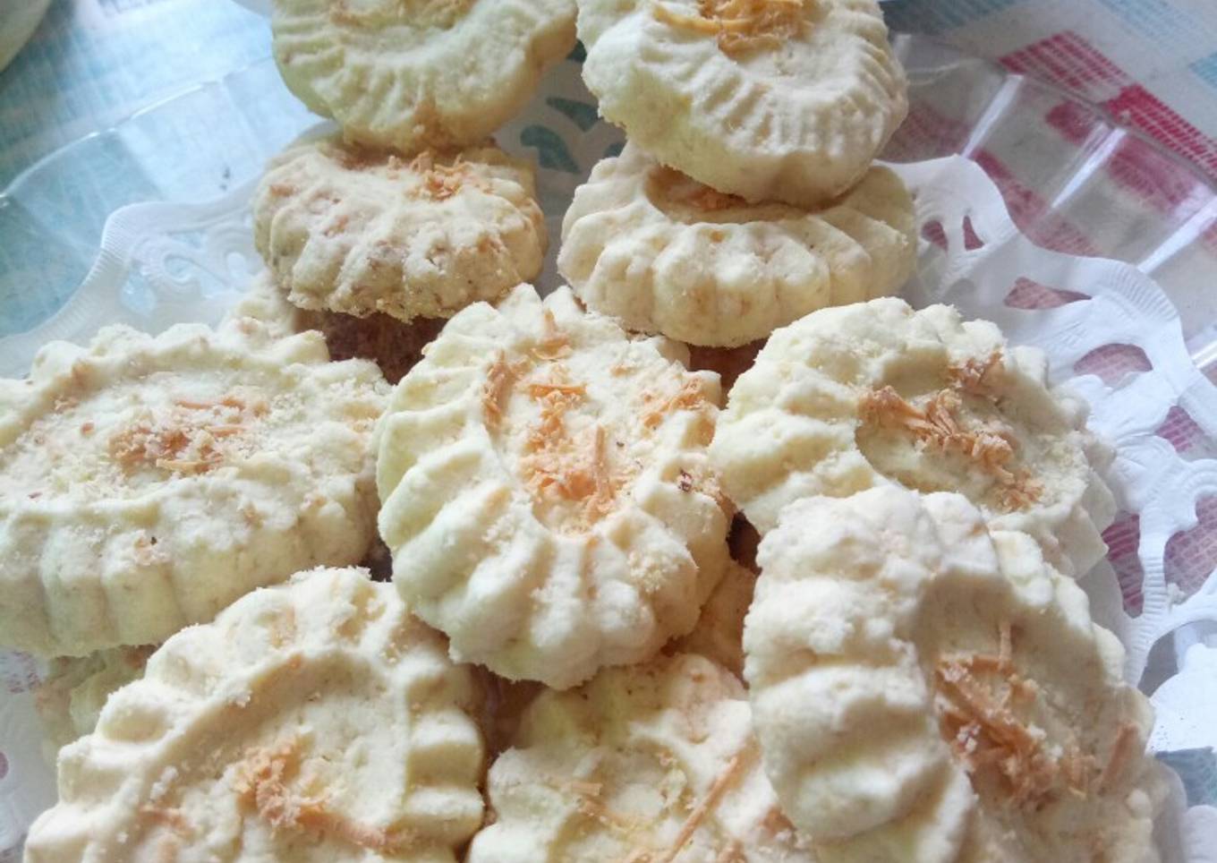 Kue sagu keju