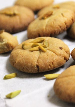 A picture of Whole Wheat Flour Cookies in Pressure Cooker.