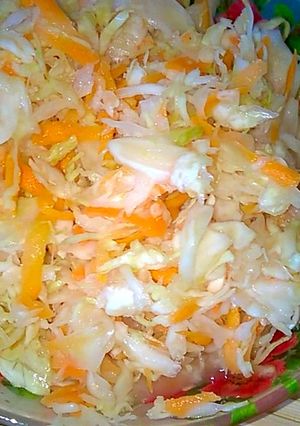 Фото Простой рецепт квашеной, хрустящей капусты.