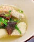 Canh khoai môn sáp nấm mèo
