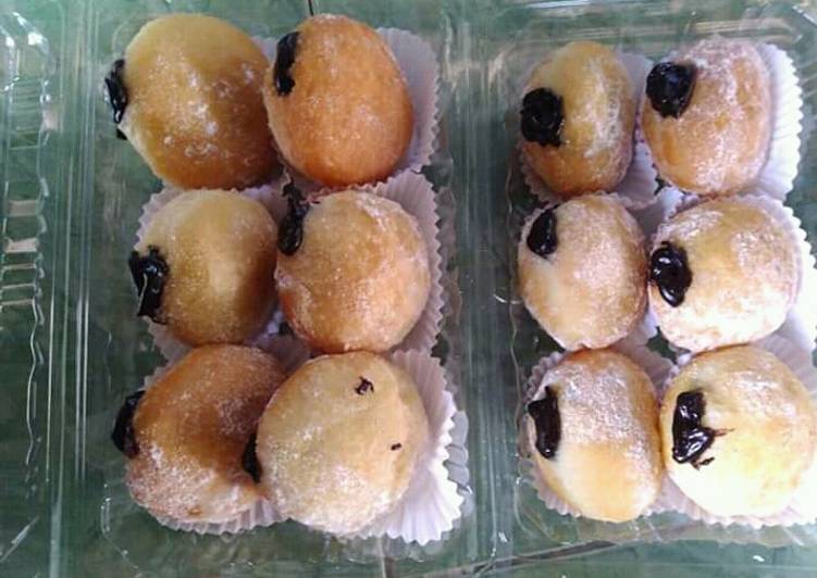 Resep Bomboloni Cokelat Anti Gagal