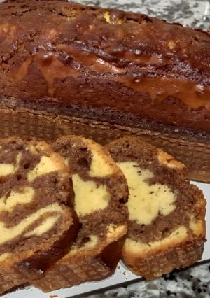 Una foto de Budín Marmolado Súper Esponjoso 🥧