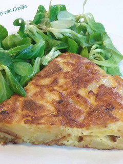 Una foto de Tortilla de patata con cebolla