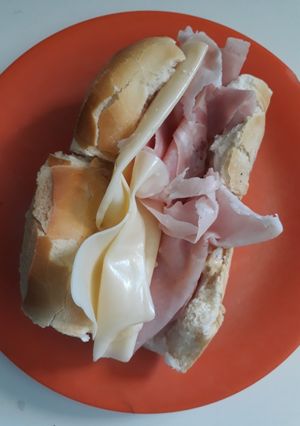 Una foto de Refuerzo de jamón y queso