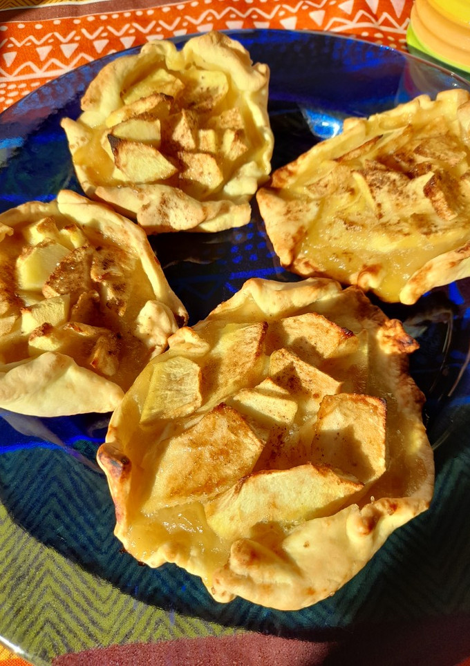 Una foto de Tartas minis de manzanas🍏