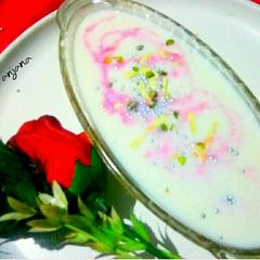 A picture of Rose flavour samak rice kheer.