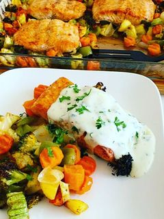 صورة لوصفة سمك السلمون مع الخضار