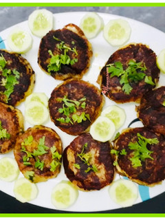 A picture of Potatoes cutlets with mince stuffing.