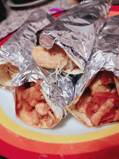 Una foto de Burritos/Fajitas rellenas de pollo