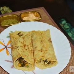 A picture of Moong dal (lentil) and chickpea roll (chila).