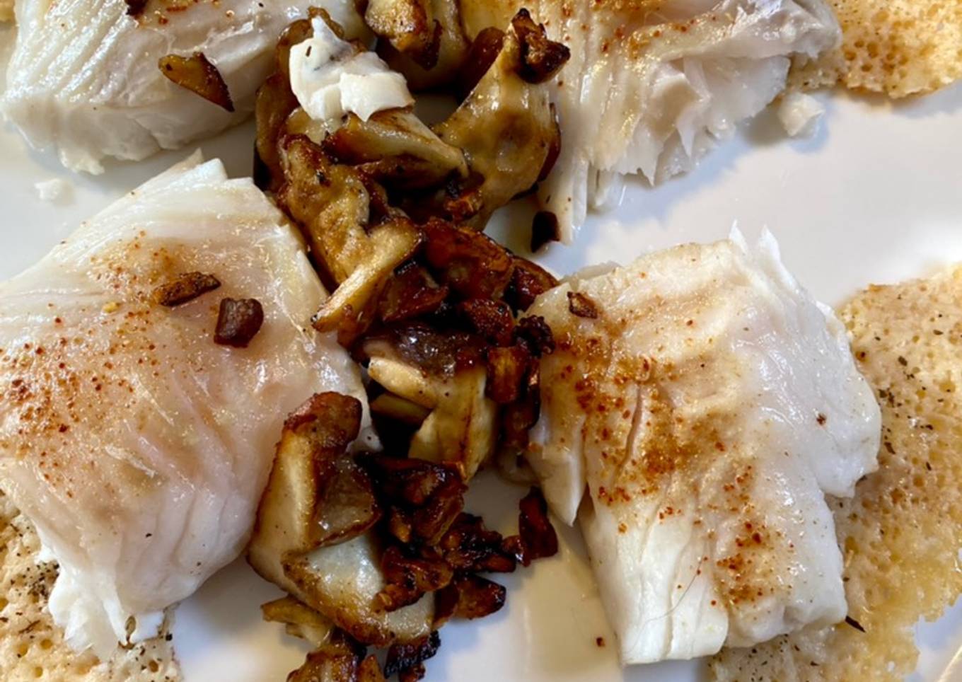 Cabillaud, Cèpes et tuiles de Parmesan