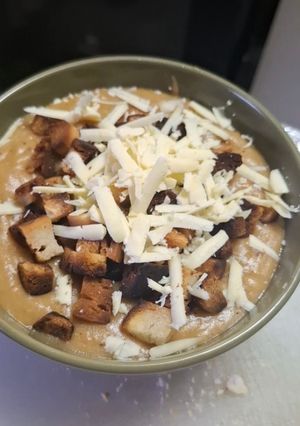Una foto de Crema de papa y tomate