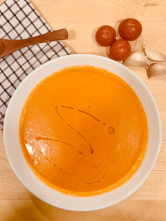 Una foto de Salmorejo vegano 🌱 🍅