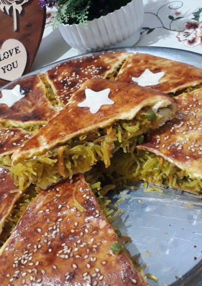 صورة لوصفة فطيرة ساهلة و اقتصادية بحشوة في المتناول 😋