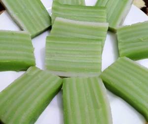 Masakan Populer Lapis tepung beras pandan Ala Warteg Masakan Populer Lapis tepung beras pandan Ala Warteg