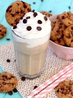 Una foto de Batido helado de vainilla con galletas Chips Ahoy