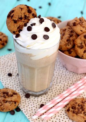 Una foto de Batido helado de vainilla con galletas Chips Ahoy