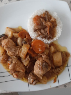 Una foto de Pollo con bolets