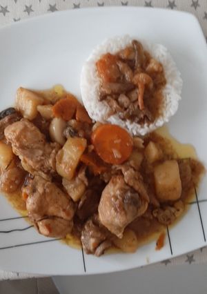 Una foto de Pollo con bolets