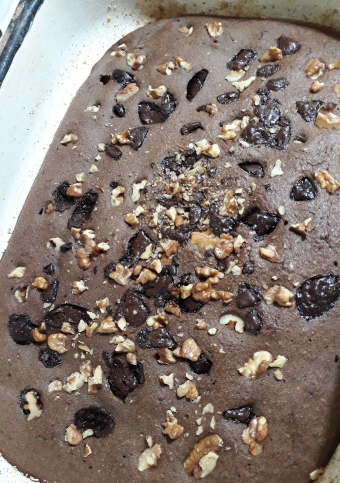 Una foto de Brownies con algarroba y banana