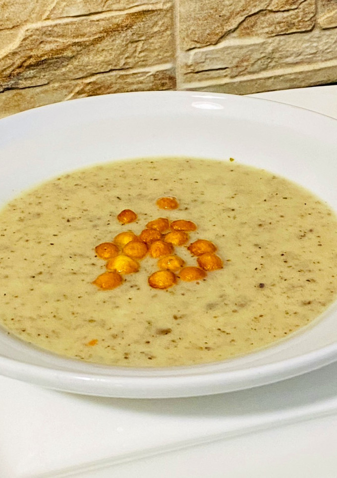 Gombakrémleves recept fotója