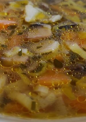 Nagyon erdei, nagyon vegán kora-tavaszi gombaleves recept fotója