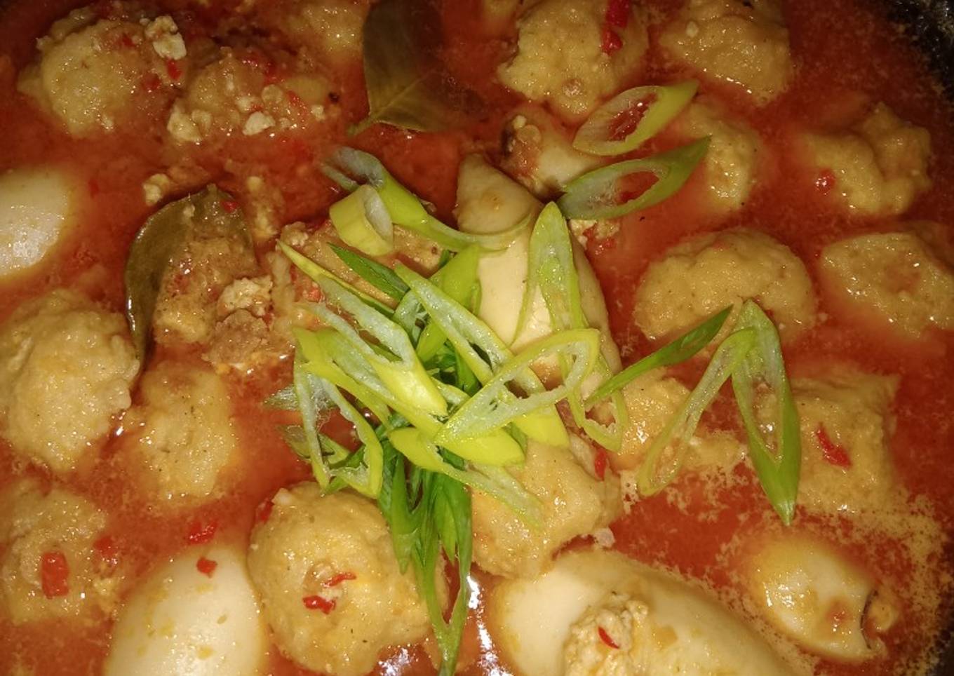 Bumbu rujak cumi bunting isi tahu dan telur