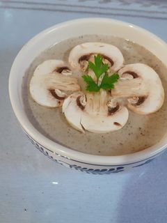 Una foto de Crema de champiñones a base de una salsa bechamel