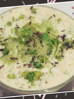 खीरे का रायता(kheere ka rayta recipe in hindi) रेसिपी मुख्य फोटो
