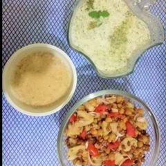 A picture of Aloo Chana Chat With Spicy Chutnies😋.
