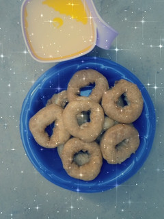 A picture of Semovita doughnuts.