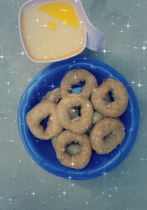 A picture of Semovita doughnuts.