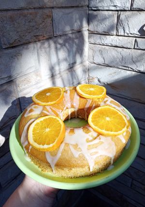 Una foto de Bizcochuelo en savarin, de naranja 🍊🍊😋😋