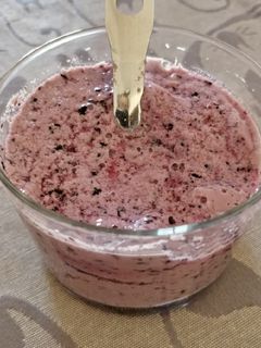 Una foto de Mousse de arándanos y kéfir de cabra (V / Sin azúcar)