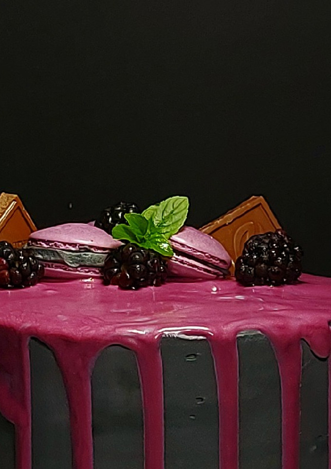 Una foto de Chocoblackberry cake