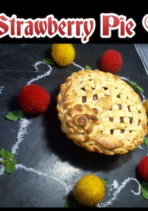 A picture of Strawberry Pie (From Frozen Strawberries)🍓.
