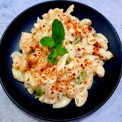 A picture of White sauce macroni.
