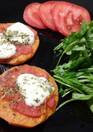 Una foto de Calabaza al Horno con ensalada-Light