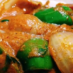 A picture of Delicious Capsicum & Onion Curry Recipe.