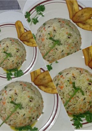 Una foto de ARROZ DE VERDURAS, con FRIJOL DE CABECITA NEGRA, con leche de COCO