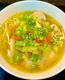 Bún móng giò dọc mùng