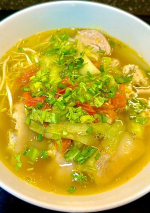 Hình của món Bún móng giò dọc mùng.