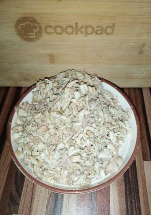 A picture of Shredded chicken.