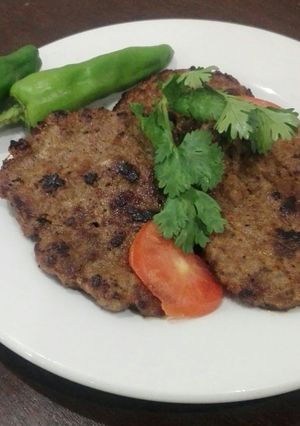 A picture of Chupli kabab.