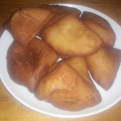 A picture of Mahamri.